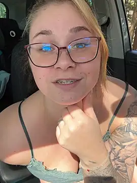 LisaNimmersatt Live XXX-chat