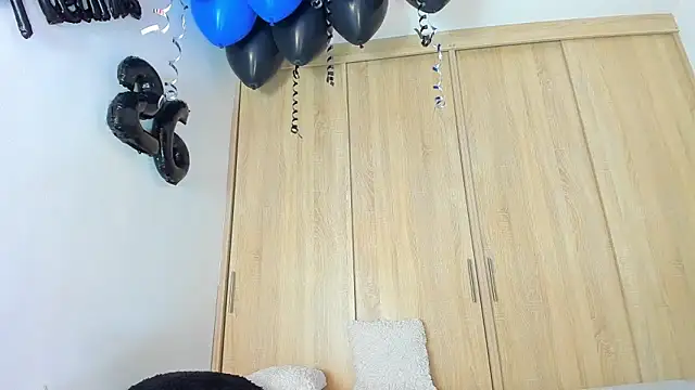 Austin_Bitch Show in webcam