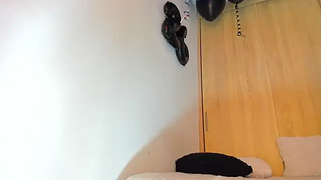 Austin_Bitch Chat XXX in diretta