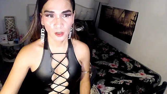 NinaDOM4CUM Show Webcam