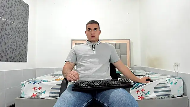 simookeler 即時 XXX 聊天