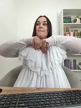 Chat +18 de yourdelighte_ ao vivo