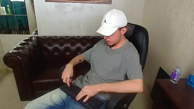 KrewVaughn – Live XXX-chat