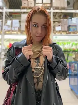 RosieSecret Show in webcam