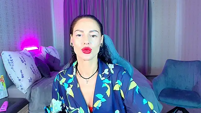 Chat XXX en directo de MalenaBelucci_