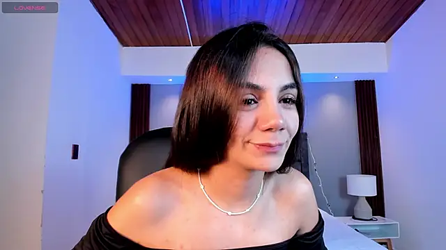 martina_mancini's Live XXX Chat