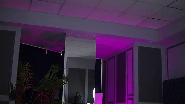 Chatroom XXX en direct de MissMeganMoon