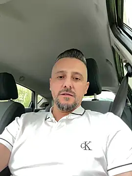 Онлайн чат XXX InsaneMattt