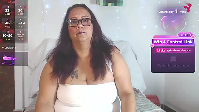 BiirdyDavis: онлайн-секс-чат