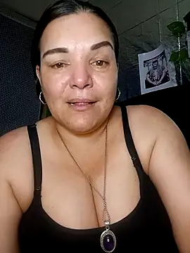 Zuleyka_69のライブXXXチャット