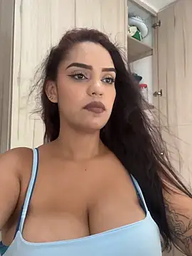 Chat +18 de Sara-77 ao vivo