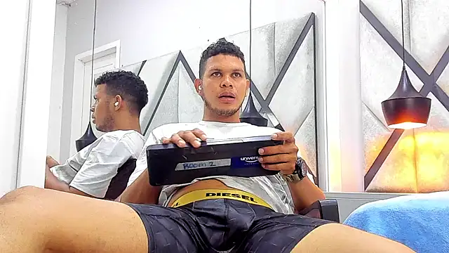 NohaBrooks élő XXX-chatje