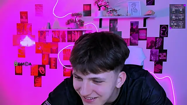 travis_wolf_ Webcam show