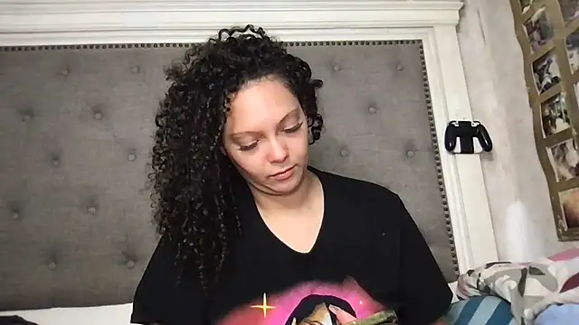 LuLuValenttine101's Live XXX Chat