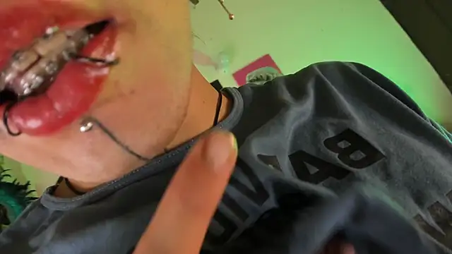 ArchieCollins Chat XXX live