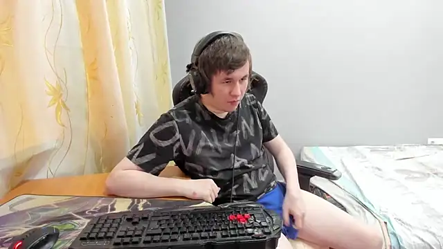 iliaskrislove Chat XXX in diretta