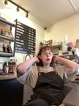 Chat XXX ao vivo de cinnabon_