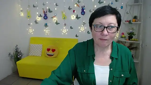 EmilyL0ve's Live XXX Chat