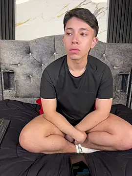 Noah-ledom's Webcam Show