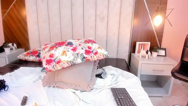 CAROLYNFOSTER ওয়েবক্যাম শো