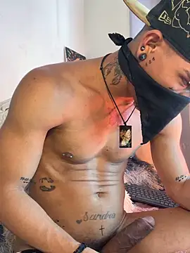 Chatroom XXX en direct de CRAZY-BOY99