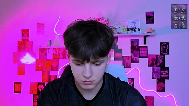 travis_wolf_ লাইভ XXX চ্যাট