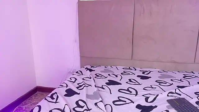 AngelSwift: απευθείας συνομιλία ΧΧΧ