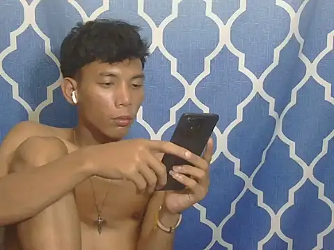 Chatroom XXX en direct de Asiancockinsan