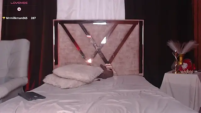 AGATHAA_WHITE 现场XXX聊天