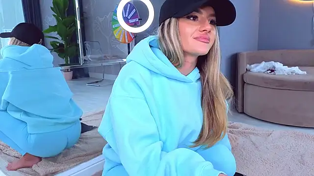 SpoilM3Mor3 Live XXX-Chat