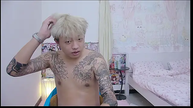 Chocolates-001's Webcam Show