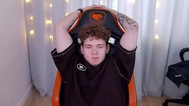 DanyDavis: απευθείας συνομιλία ΧΧΧ