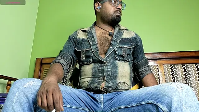 RONI--ROMANTIC's Live XXX Chat