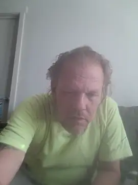 yourMasterisBored's Live XXX Chat