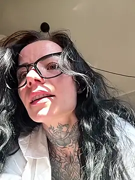 SkinnyLilly: απευθείας συνομιλία ΧΧΧ