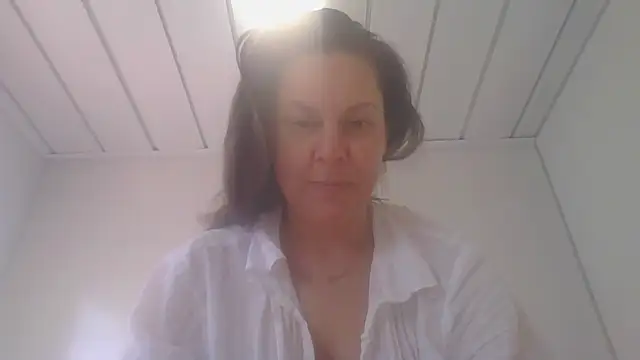 fulloferoticn Live XXX chat