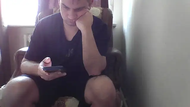 YakisikliSikici: διαδικτυακό σόου στην κάμερα