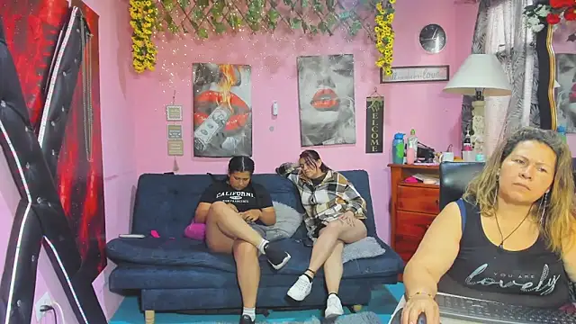 lesbiancuple: онлайн-секс-чат