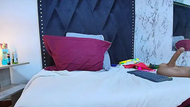 Chat XXX en directo de Rachele_x