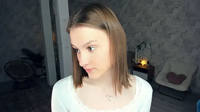 LianneBynon's Live XXX Chat