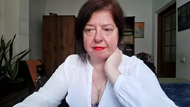 Violet_Pulse: онлайн-секс-чат