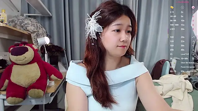 XueLi1902: онлайн-секс-чат