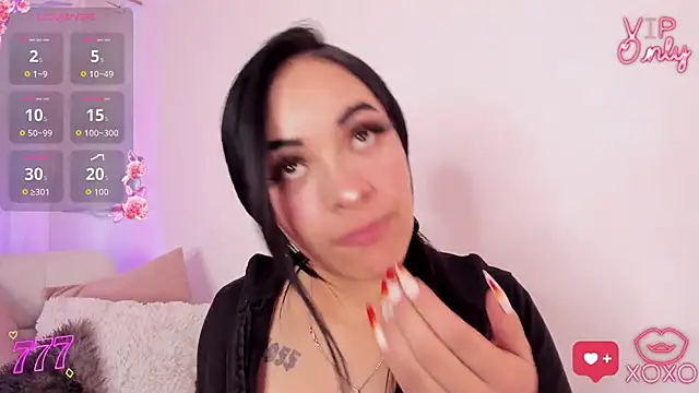 MiaaMillerr1: онлайн-секс-чат