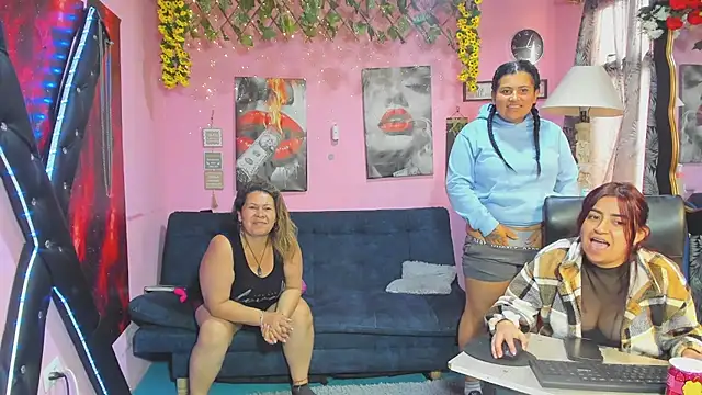 lesbiancuple: онлайн-секс-чат