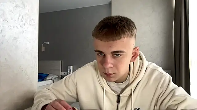 SoloFury webcam show