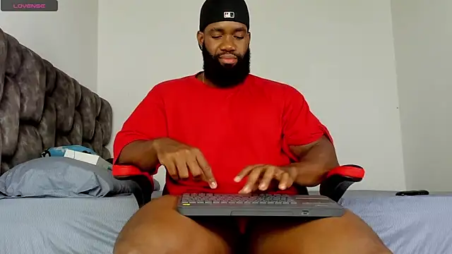 james_musclebbc's Live XXX Chat