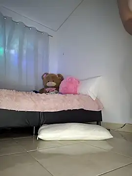 Онлайн чат XXX Foxylisaflores