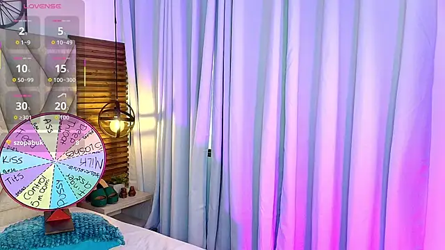 KimberlyFox_t élő XXX-chatje