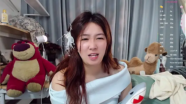 XueLi1902: онлайн-секс-чат