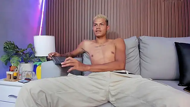 Webkamerová show Omen20_